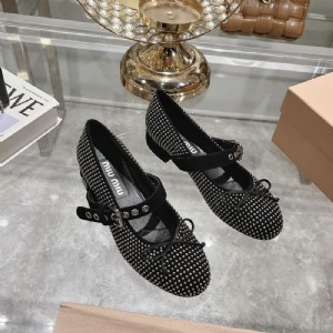 Block Heel Mary Jane Shoes Replica - Timeless Style & Modern Comfort