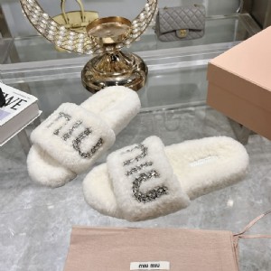 Cozy Replica Wool Slippers for Women - Ultimate Comfort & Style